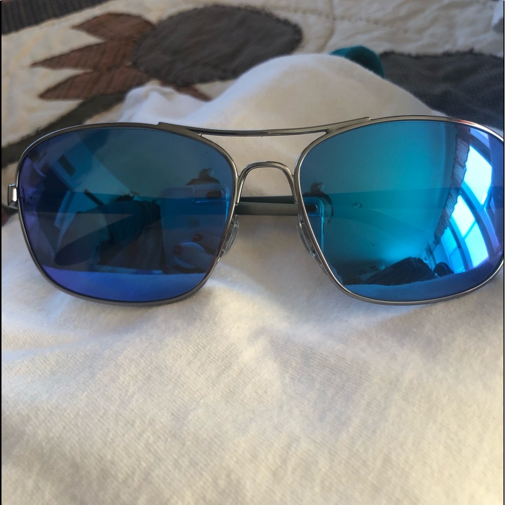 Oakley Sanctuary women’s sunglasses